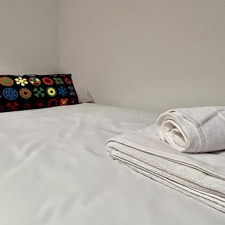 Hostal Nomadas By Gloove Villalba de la Sierra Ngoại thất bức ảnh