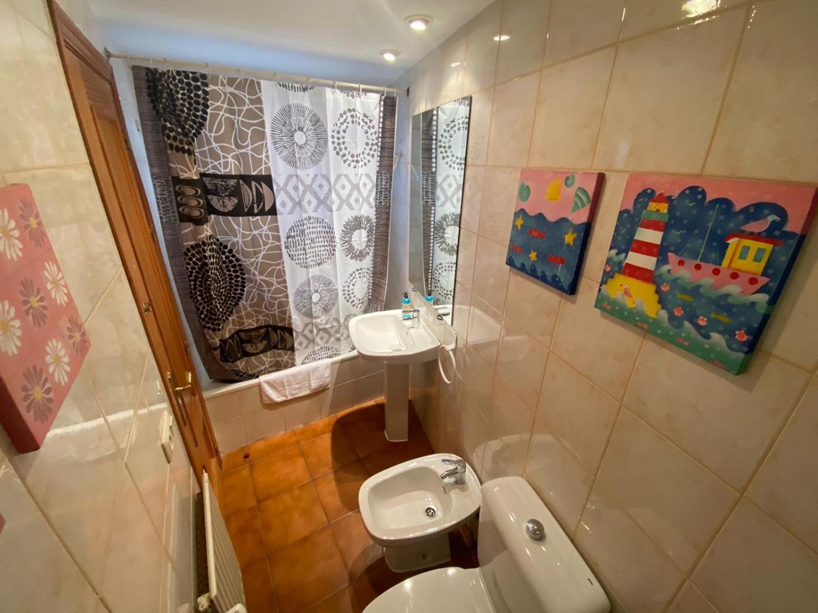Hostal Nomadas By Gloove Villalba de la Sierra Ngoại thất bức ảnh